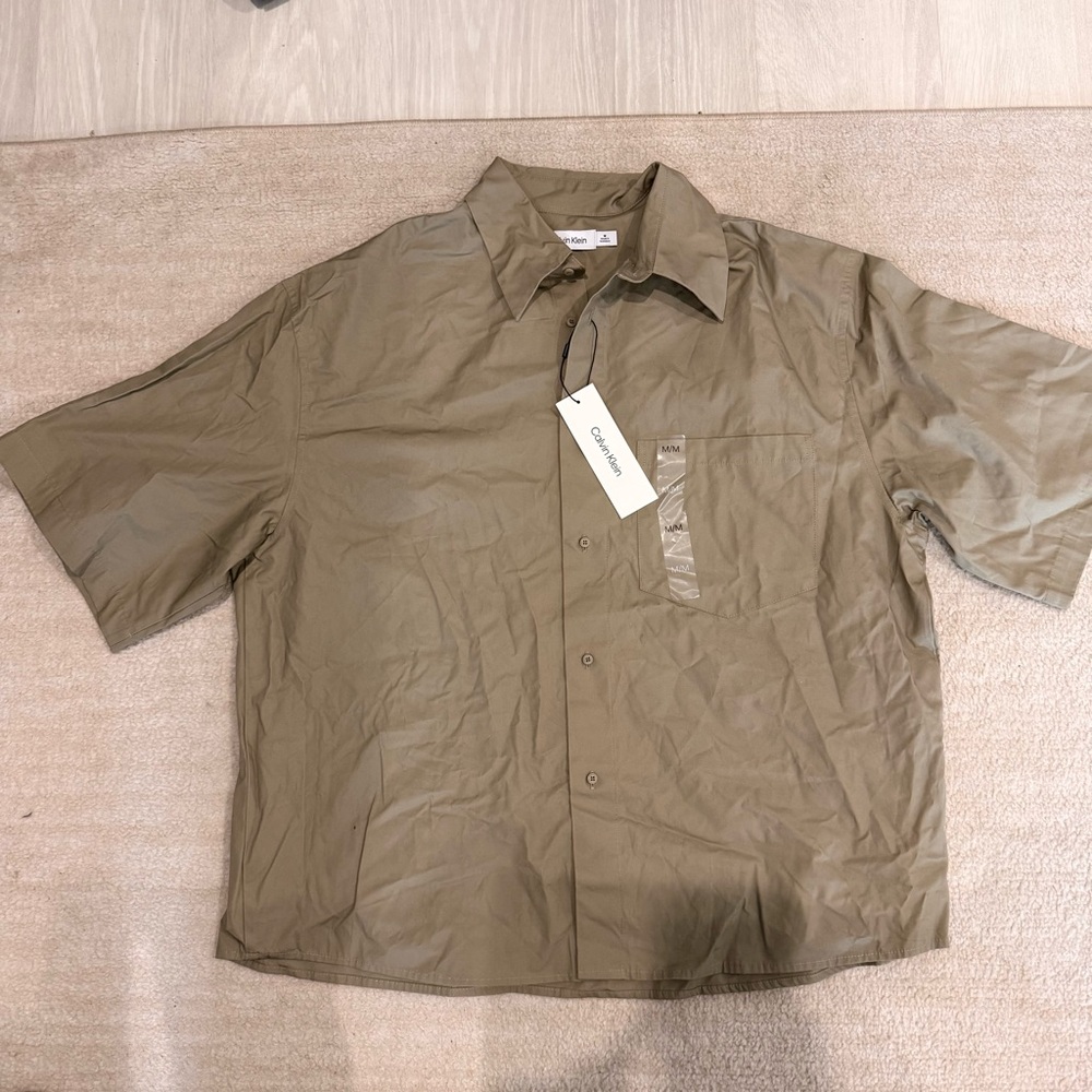 NWT Calvin‎ Klein Short-Sleeve Button-Down Shirt